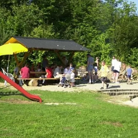 Ośrodek wypoczynkowy Type Robinson *